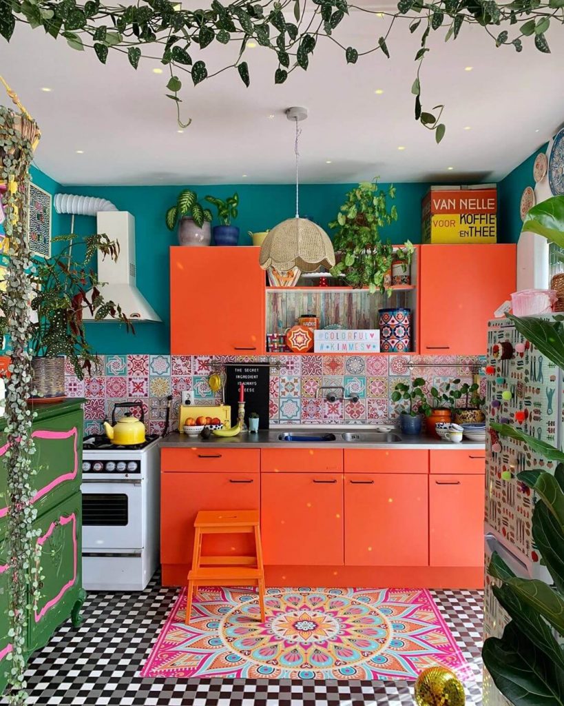 8 Colorful Kitchen Cabinets – Flea Market Finds: Home and Garden Decorating  Ideas by Expert Interior Decorators